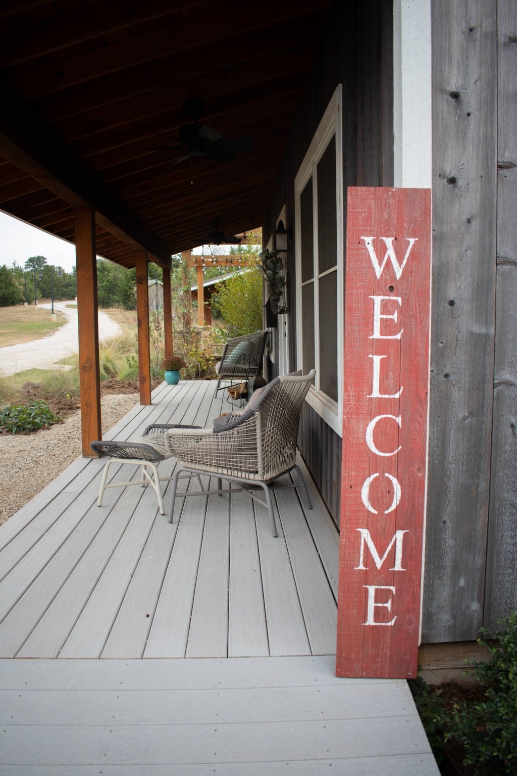 5" Rustic Red And White Front Porch Welcome Sign - Image 6